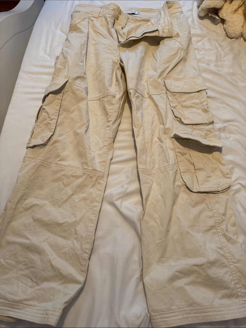 Women’s Cargo Pants in Beige - Durable Everyday Wear